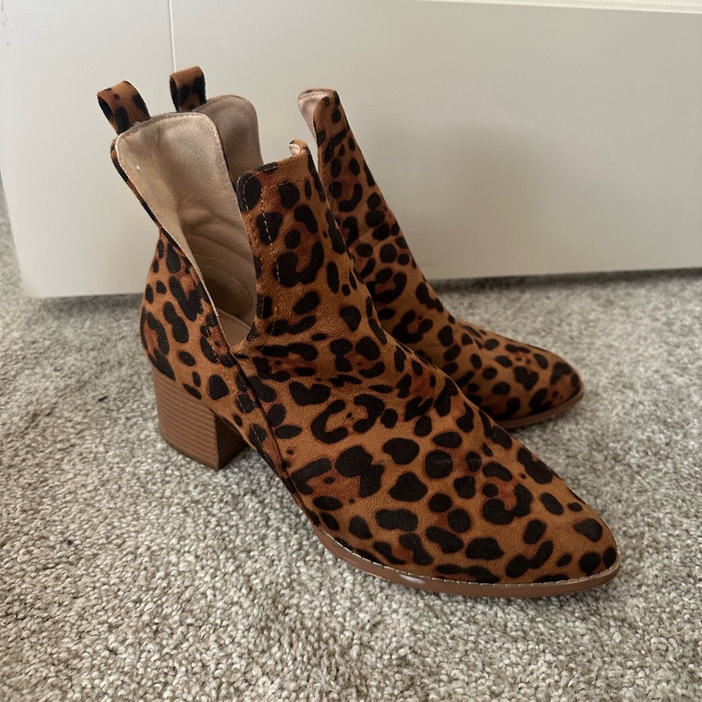 Leopard Boots - size 9 women’s